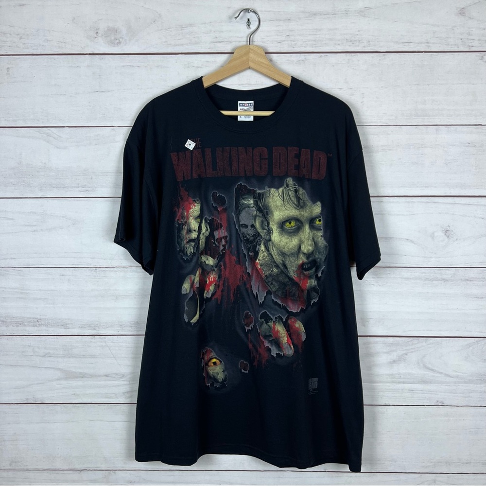 The Walking Dead Zombie TV Show NWT T-Shirt XL